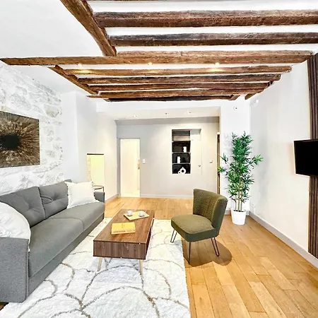 Spacious Family Flat - Le Marais Appartamento Parigi